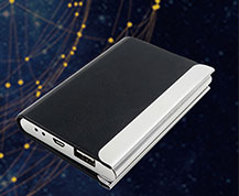 PB17-001_power_bank_with_cardcase_s3